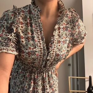 Floral maxi dress. Size Small.